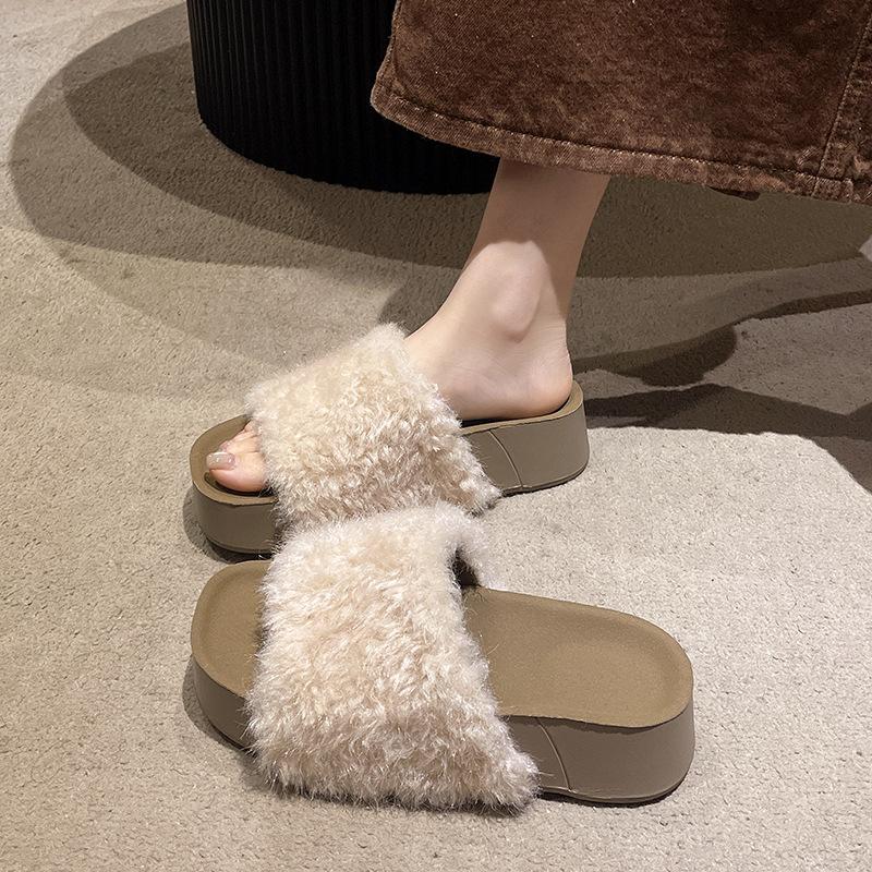 Furry thick-soled one-word slippers for women s outer wear 2025 new autumn and winter thick-soled household indoor fluffy cotton slippers 35 белый
Furry thick-soled one-word slippers for women s outer wear 2025 new autumn and winter thick-soled household indoor fluffy cotton slippers 35 белый