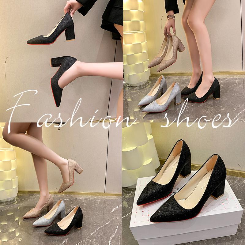Sequined wedding shoes women s chunky heels wedding shoes bride shoes champagne bridesmaid shoes banquet performance shoes commuter fashion shoes 35 срібний
Sequined wedding shoes women s chunky heels wedding shoes bride shoes champagne bridesmaid shoes banquet performance shoes commuter fashion shoes 35 срібний