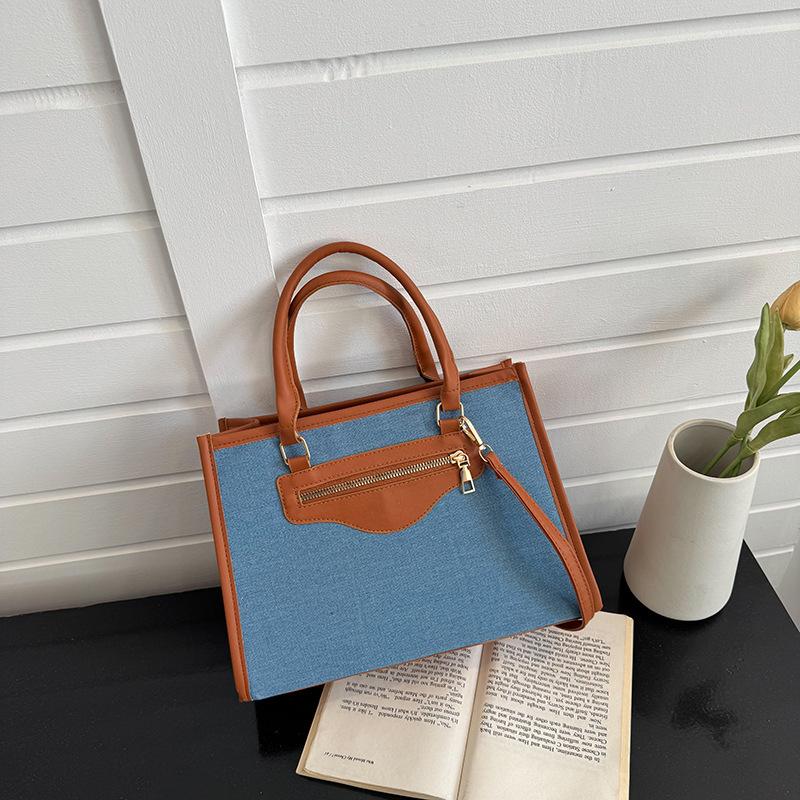 Large capacity bag women s winter new fashion trend versatile shoulder armpit bag commuter simple tote bag светло-синий
Large capacity bag women s winter new fashion trend versatile shoulder armpit bag commuter simple tote bag светло-синий