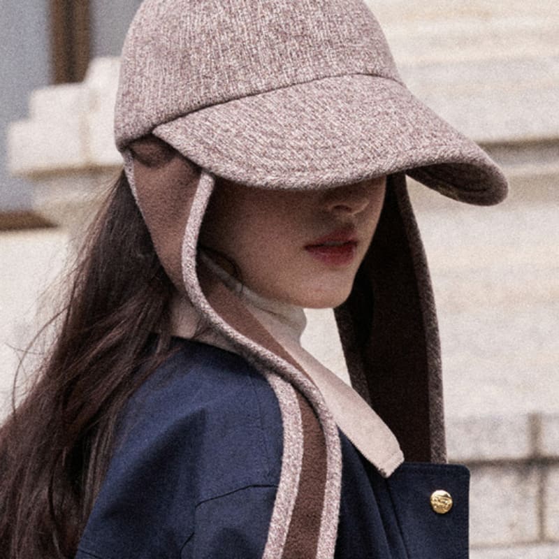 WHITE SANDS Earflap Wide Ball Cap Hutchmer (2 colors) BLACK_Free
WHITE SANDS Earflap Wide Ball Cap Hutchmer (2 colors) BLACK_Free