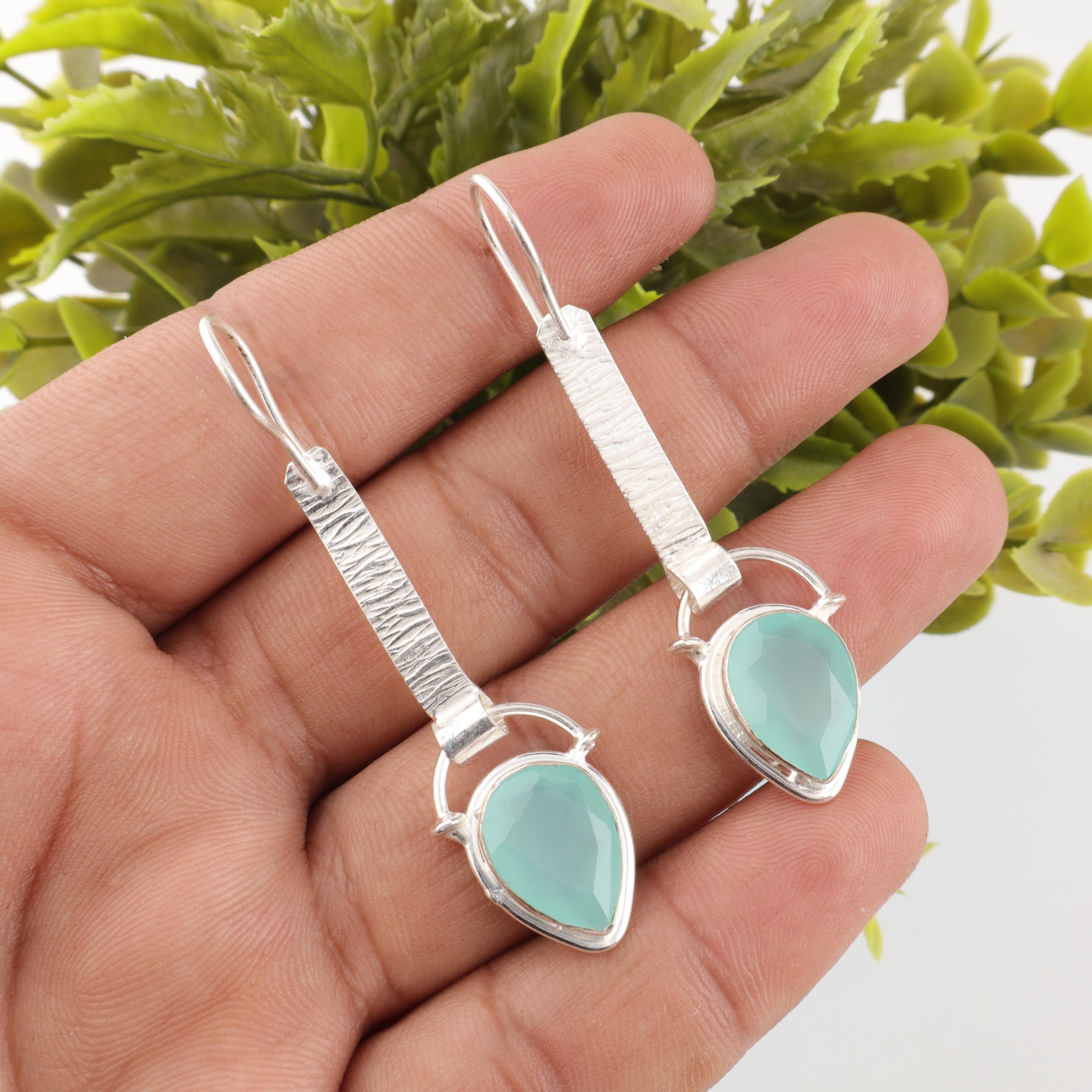 Украшения ручной работы из драгоценных камней Aqua Chalcedony, серьги из стерлингового серебра 925 пробы, уникальные дизайнерские украшения для женщин 2.3 inches синий
Украшения ручной работы из драгоценных камней Aqua Chalcedony, серьги из стерлингового серебра 925 пробы, уникальные дизайнерские украшения для женщин 2.3 inches синий