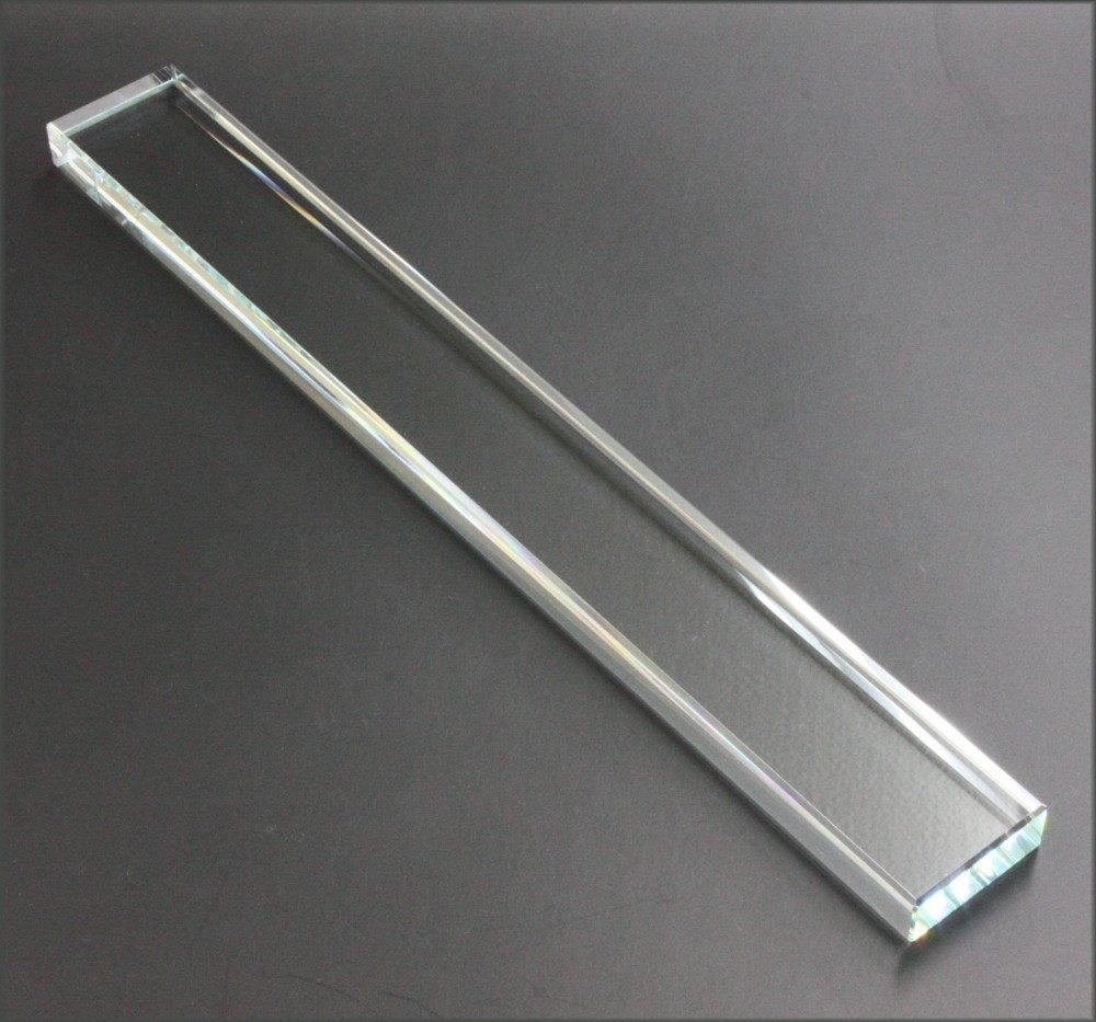 Kobaido Crystal Paperweight, Square, 485g, 4 x 1.5 x 33cm
Kobaido Crystal Paperweight, Square, 485g, 4 x 1.5 x 33cm