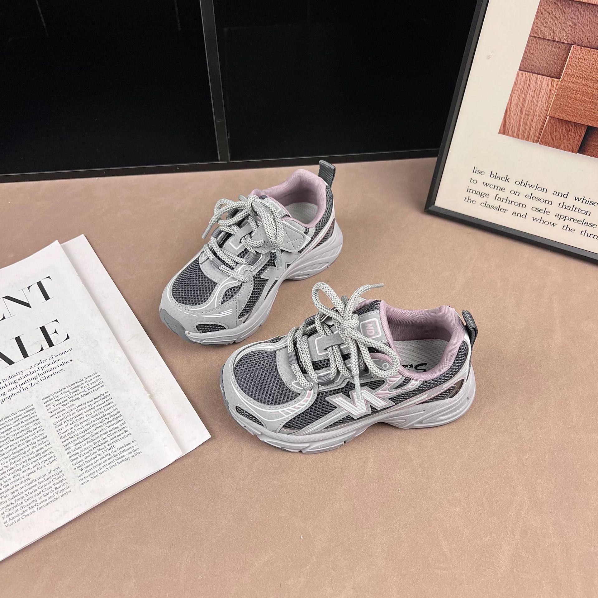 Дитяче унісекс дихаюче спортивне взуття: Легкі, Нековзкі, Повсякденні Кросівки для Весни/Осені. 33 фіолетовий/чорний
Дитяче унісекс дихаюче спортивне взуття: Легкі, Нековзкі, Повсякденні Кросівки для Весни/Осені. 33 фіолетовий/чорний