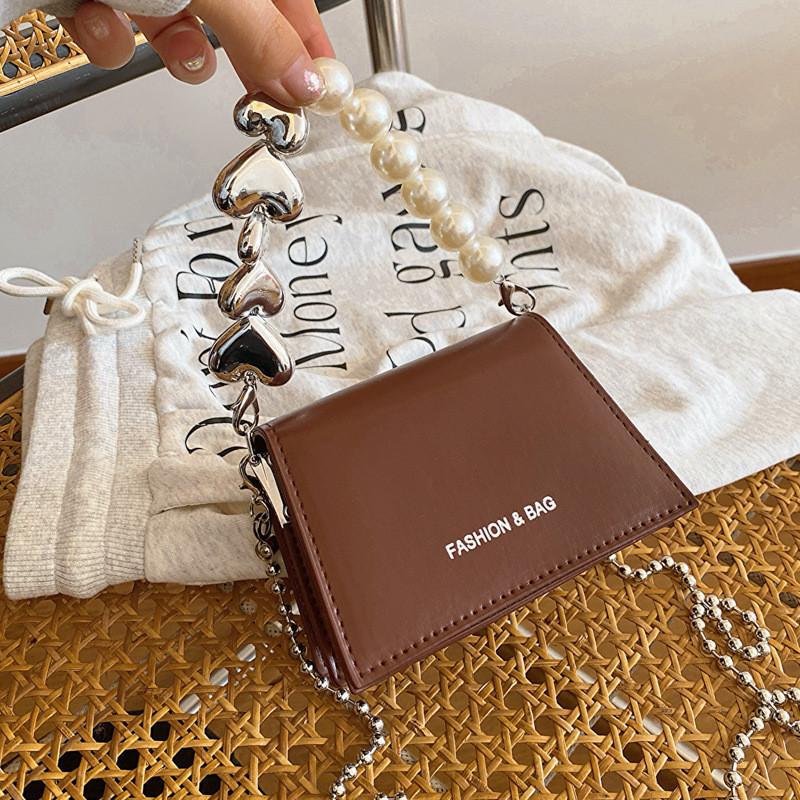 Stylish Pu Shoulder Bag With Unique Chain Handle And Car Line Elements For Women In Street Fashion кавовий
Stylish Pu Shoulder Bag With Unique Chain Handle And Car Line Elements For Women In Street Fashion кавовий