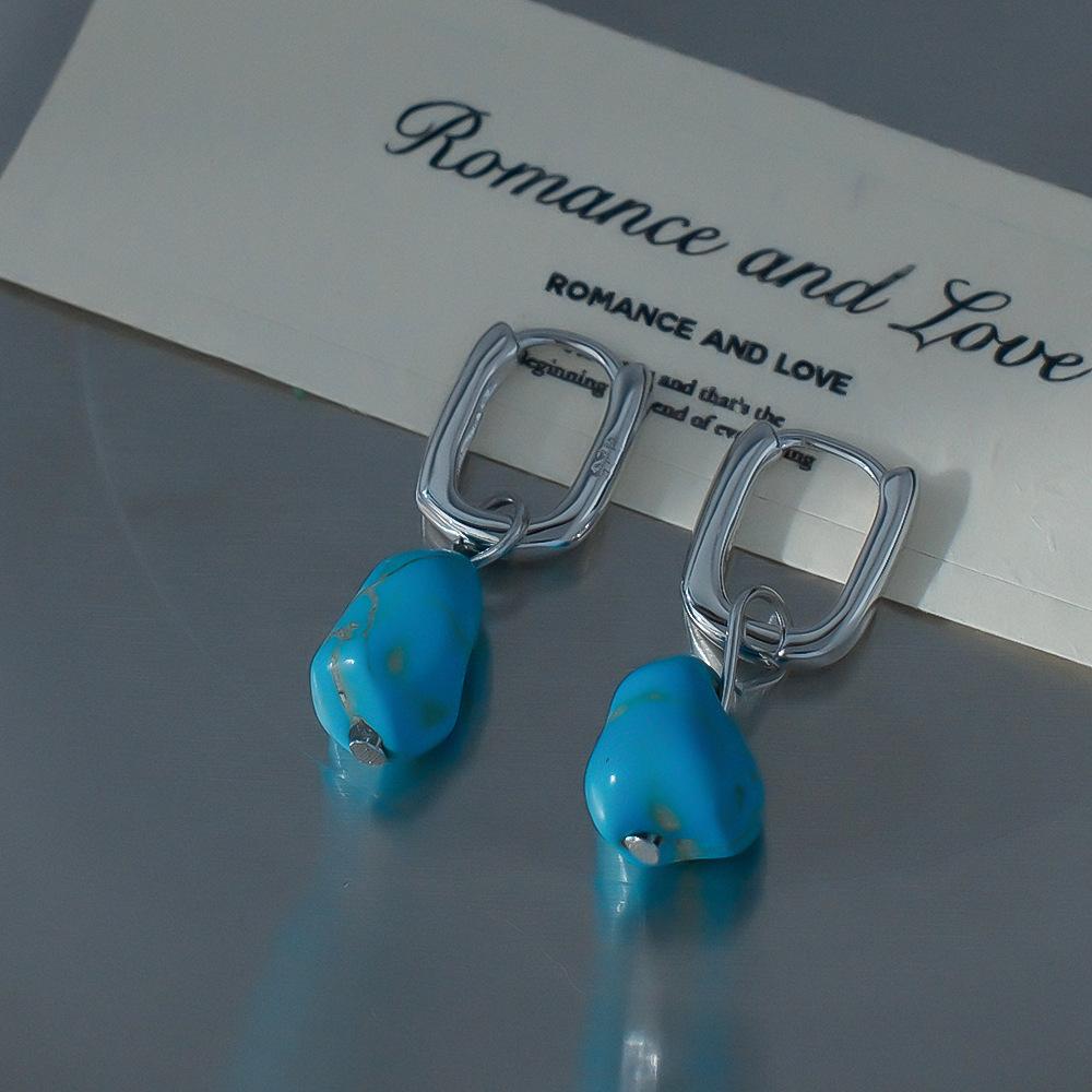 Персоналізовані ретро етнічні сережки з імітацією бірюзи, нішевий дизайн, легка розкіш, сережки з висококласним темпераментом
Персоналізовані ретро етнічні сережки з імітацією бірюзи, нішевий дизайн, легка розкіш, сережки з висококласним темпераментом