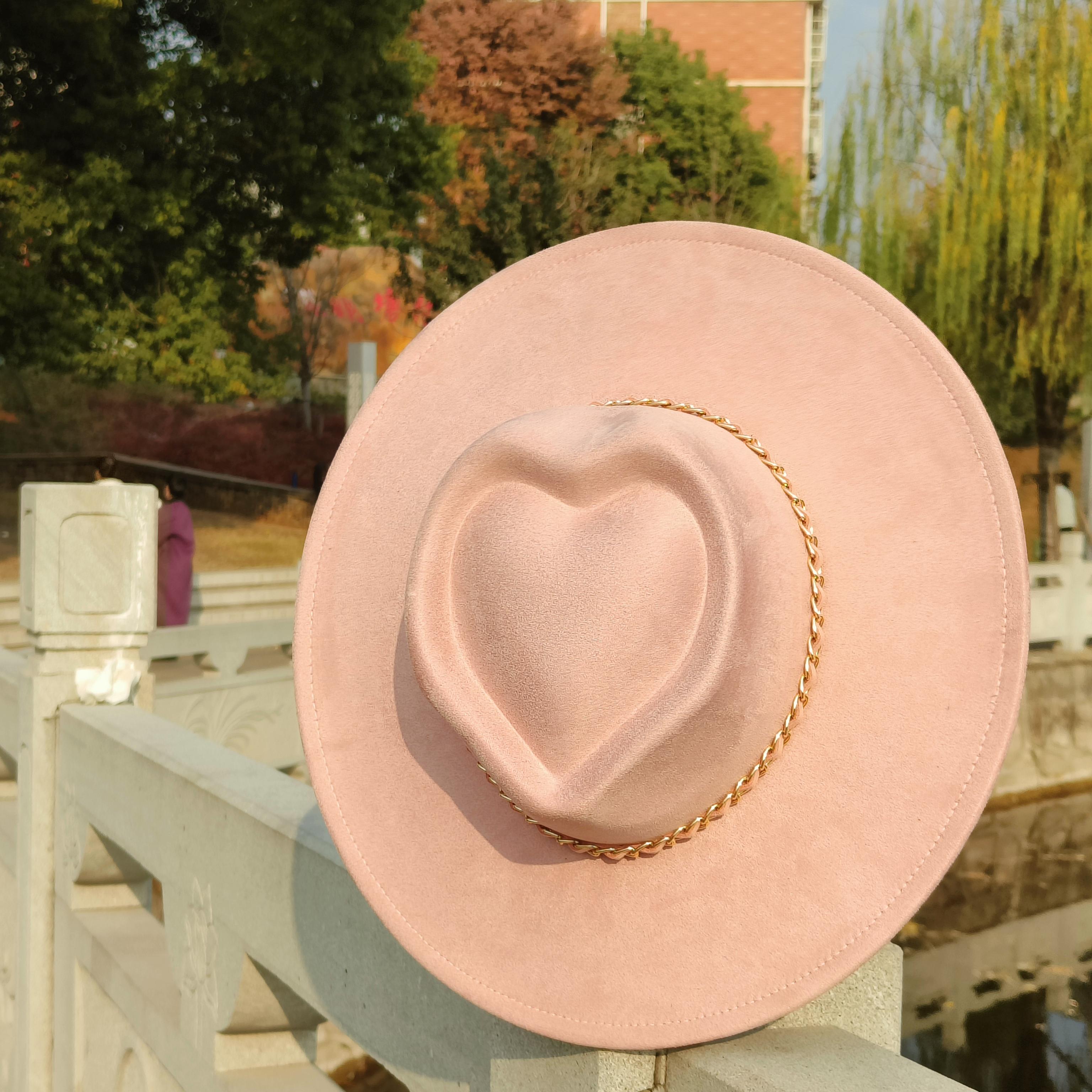 custom Heart crown Suede Hat fedora suede woman 9.5cm wide brim wholesale panama hat unisex chapeau sombrero hombre M 56-58CM
custom Heart crown Suede Hat fedora suede woman 9.5cm wide brim wholesale panama hat unisex chapeau sombrero hombre M 56-58CM