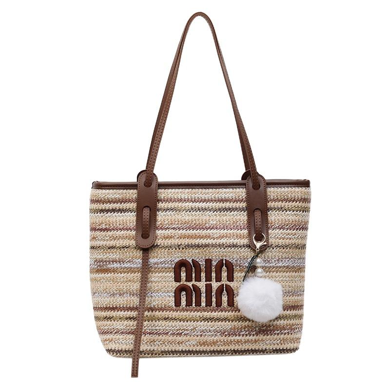 Han large-capacity tote bag women s 2026 spring new hydrogen feeling shoulder armpit bag 34*10*27
Han large-capacity tote bag women s 2026 spring new hydrogen feeling shoulder armpit bag 34*10*27