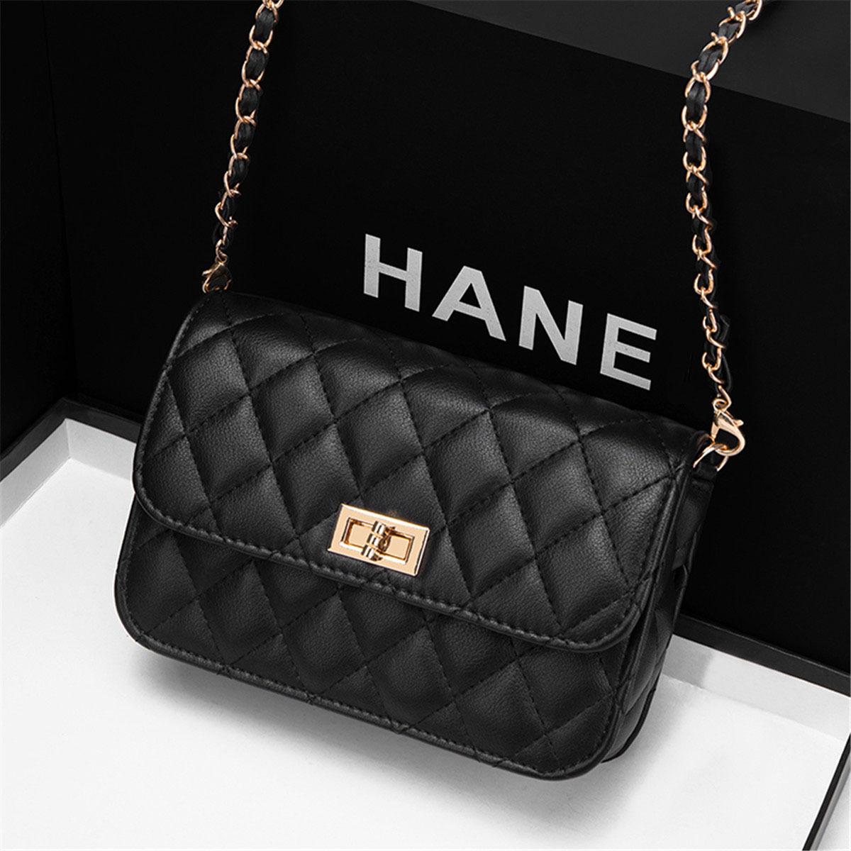 New women s bag, small fragrant wind rhombus chain bag, textured shoulder messenger bag, fashionable and foreign, simple and trendy small square bag. чорний
New women s bag, small fragrant wind rhombus chain bag, textured shoulder messenger bag, fashionable and foreign, simple and trendy small square bag. чорний