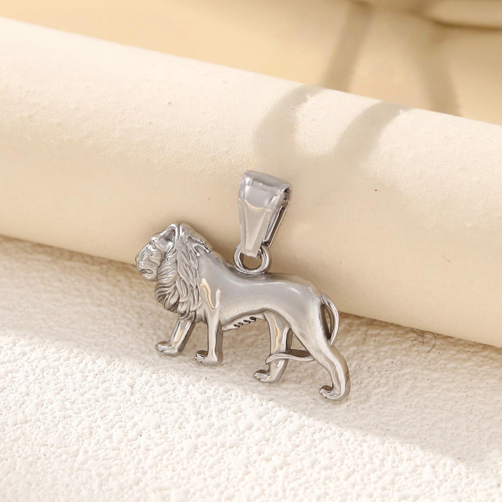 European & American Hip Hop Necklace: Stainless Steel African Lion Head Pendant Stainless Steel
European & American Hip Hop Necklace: Stainless Steel African Lion Head Pendant Stainless Steel