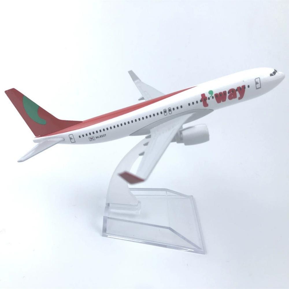 Miniature Planes 16cm Korea T WAY Airways B737 Model Alloy Metal Aviation Airplane With Landing Gear Diecast 1/400 Scale Display
Miniature Planes 16cm Korea T WAY Airways B737 Model Alloy Metal Aviation Airplane With Landing Gear Diecast 1/400 Scale Display