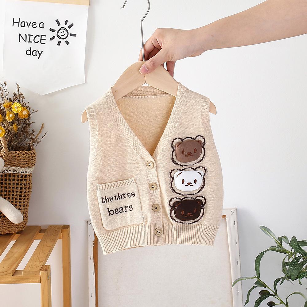 Cartoon V-neck Knit Vest: Sleeveless Cardigan for Kids, Men, and Babies - Perfect for Spring and Autumn 73 cm світлого кольору хакі
Cartoon V-neck Knit Vest: Sleeveless Cardigan for Kids, Men, and Babies - Perfect for Spring and Autumn 73 cm світлого кольору хакі