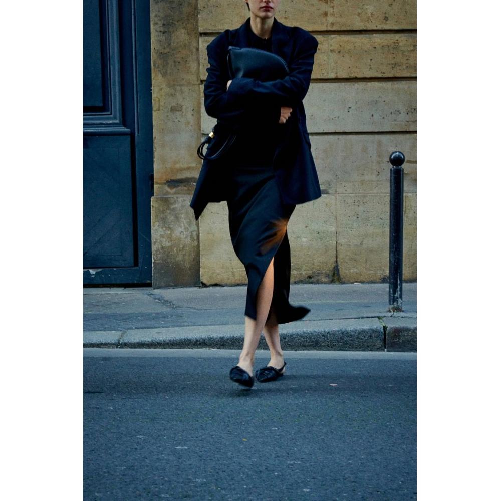 Юбка-колонна из твила HM, черная
Юбка-колонна из твила HM, черная