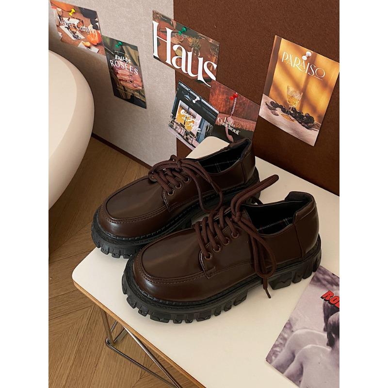 Черные туфли на платформе коричневого цвета в британском стиле, женские кожаные туфли на толстом каблуке, весна-осень, женские туфли Мэри Джейн 35 коричневый
Черные туфли на платформе коричневого цвета в британском стиле, женские кожаные туфли на толстом каблуке, весна-осень, женские туфли Мэри Джейн 35 коричневый