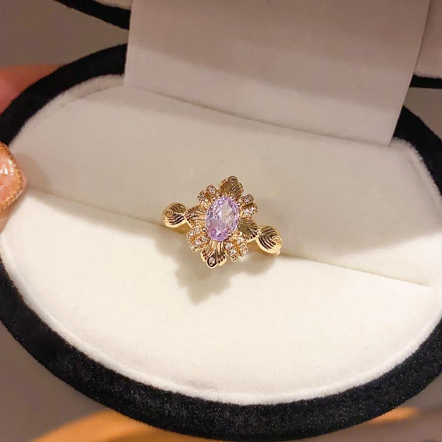 Elegant 24k Gold Finish Zircon Geometric Ring For Female Fashion Accessory Style B
Elegant 24k Gold Finish Zircon Geometric Ring For Female Fashion Accessory Style B