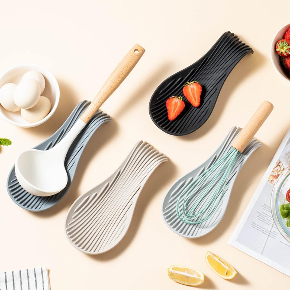 Soft Silicone Spoon Holder Heat Resistant Placemat Tray Kitchen Tools Utensil Holder Dormitory світло-сірого кольору
Soft Silicone Spoon Holder Heat Resistant Placemat Tray Kitchen Tools Utensil Holder Dormitory світло-сірого кольору