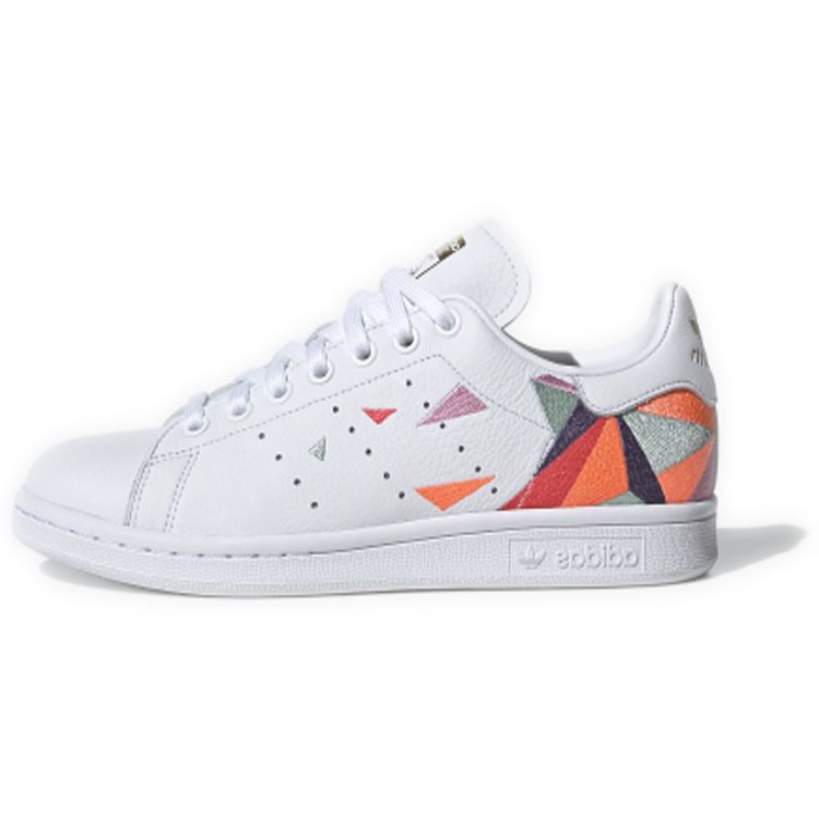 Adidas Stan Smith Женские кроссовки с геометрическим принтом Белая обувь-Белое золото-Металлик FW6565
Adidas Stan Smith Женские кроссовки с геометрическим принтом Белая обувь-Белое золото-Металлик FW6565