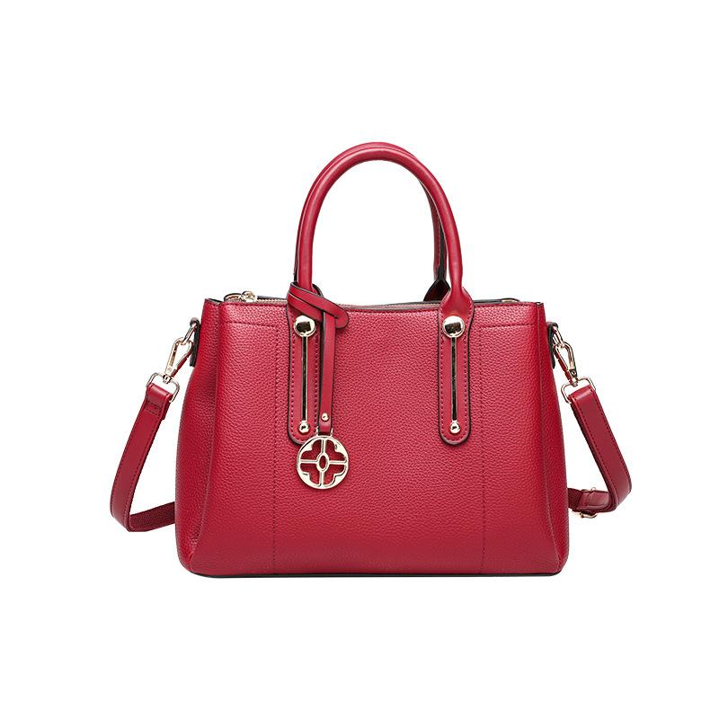 2025 Summer New Fashion Commuting Handbag, Niche High-End Large Capacity Single Shoulder Crossbody Tote Bag for Women красный
2025 Summer New Fashion Commuting Handbag, Niche High-End Large Capacity Single Shoulder Crossbody Tote Bag for Women красный