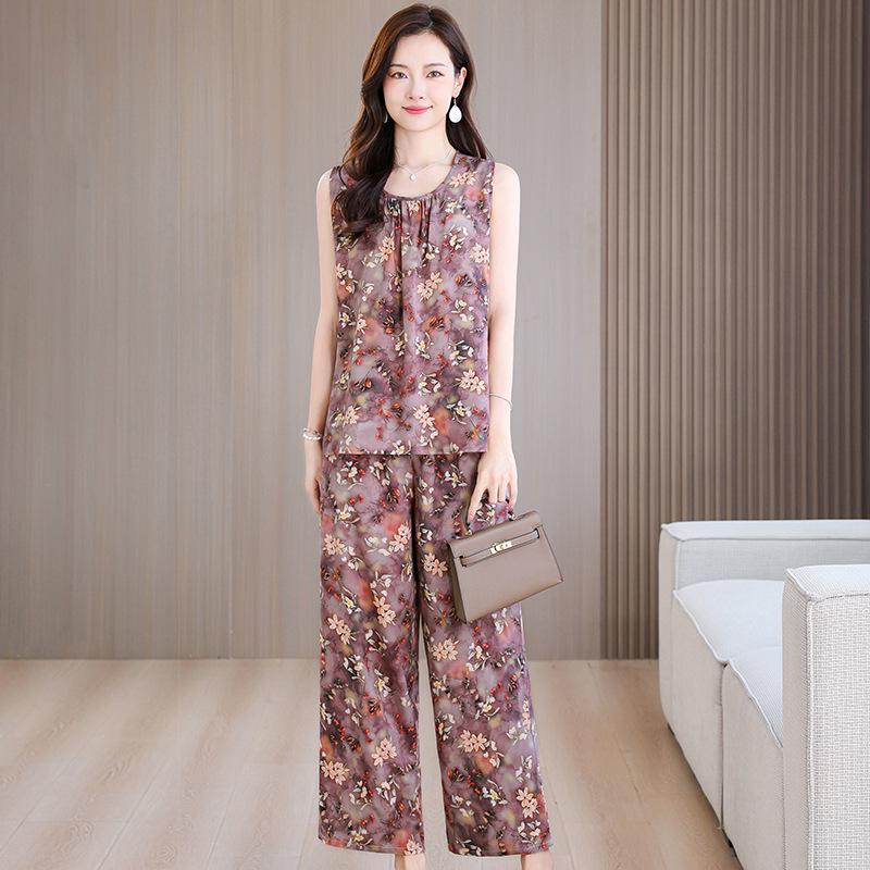 Sleeveless Wide-Leg Pants Suit for Middle-Aged Women - Summer Cotton Silk, Loose Fit, Plus Size Casual Homewear 5XL
Sleeveless Wide-Leg Pants Suit for Middle-Aged Women - Summer Cotton Silk, Loose Fit, Plus Size Casual Homewear 5XL