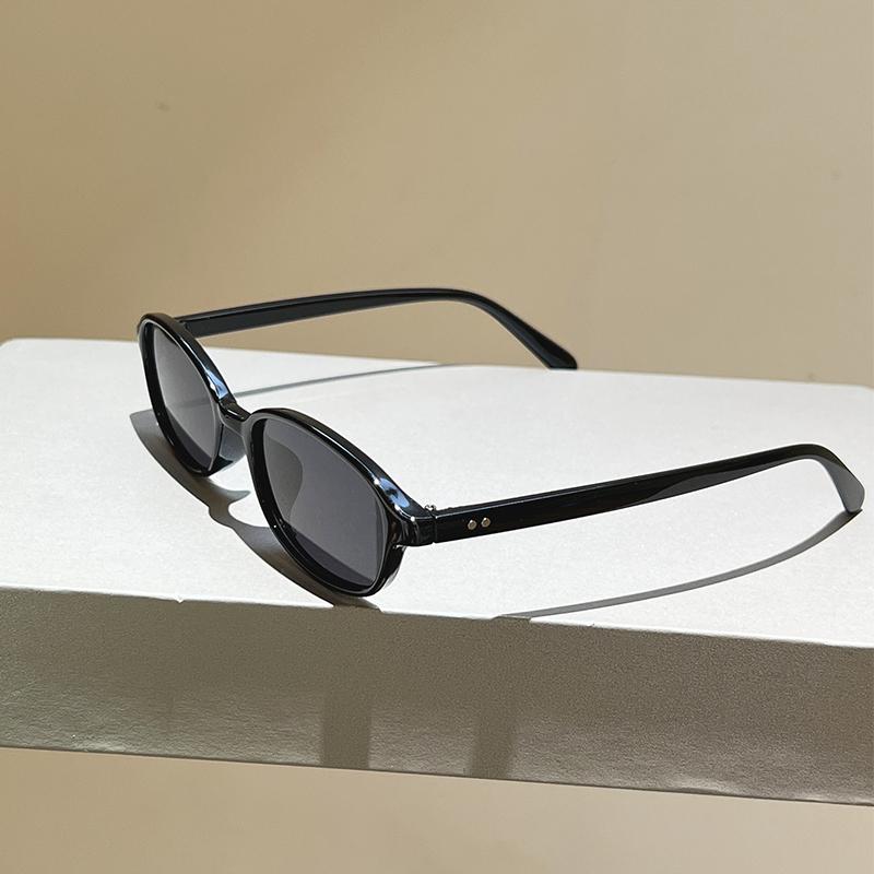 KAMMPT Vintage Oval Sunglasses Men 2026 New Simple Solid Color Casual Shades Women Trendy Brand Design Korean Style Sun Glasses as picture shows
KAMMPT Vintage Oval Sunglasses Men 2026 New Simple Solid Color Casual Shades Women Trendy Brand Design Korean Style Sun Glasses as picture shows