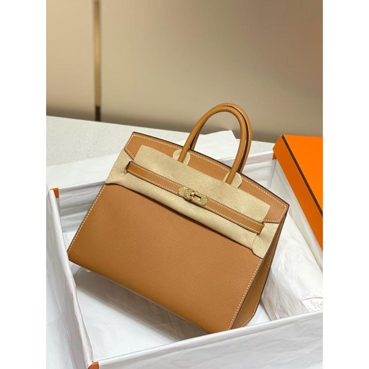 First layer cowhide ep palm print outer seam platinum bag 25/30cm simple shoulder leather portable women s bag therow bag 25*20*13 золотий коричневий колір
First layer cowhide ep palm print outer seam platinum bag 25/30cm simple shoulder leather portable women s bag therow bag 25*20*13 золотий коричневий колір