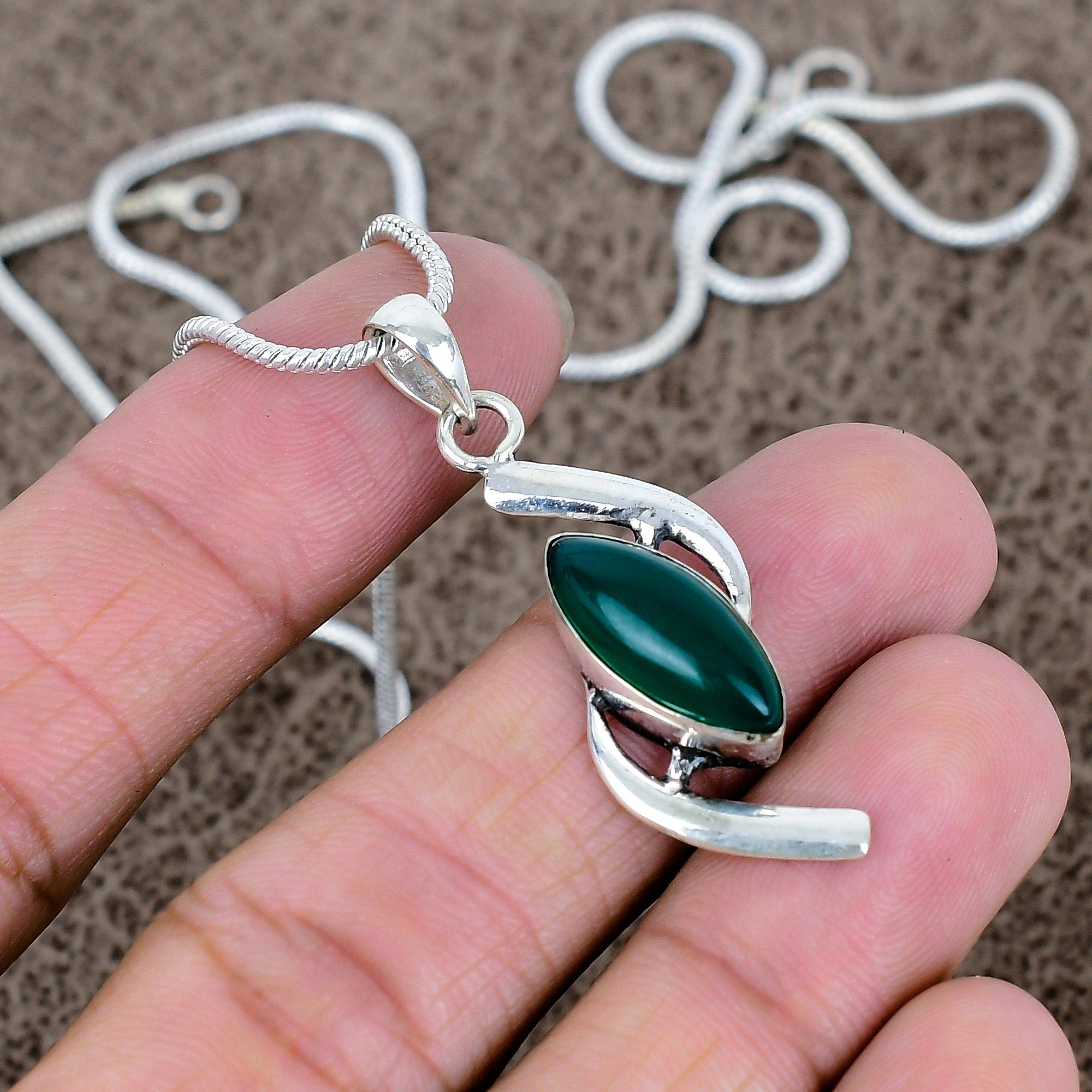 Green Onyx Gemstone Handmade 925 Sterling Silver Jewelry Pendant 1.81 KKG-583
Green Onyx Gemstone Handmade 925 Sterling Silver Jewelry Pendant 1.81 KKG-583