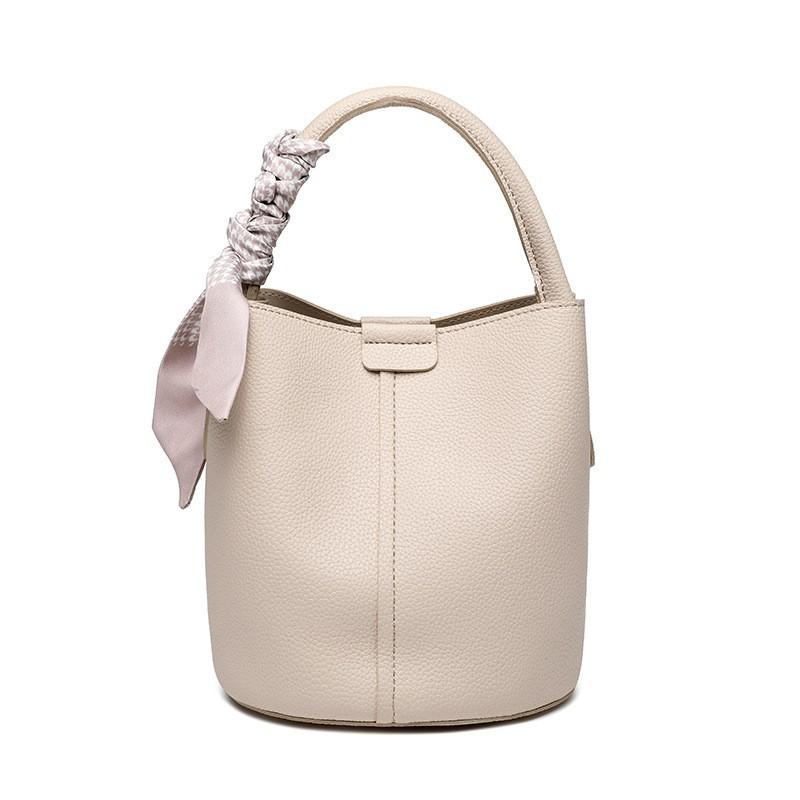 Bags 2025 New Women s Cross-body High-end Commuting Portable Vegetable Baskets Niche Buckets Trendy сірий
Bags 2025 New Women s Cross-body High-end Commuting Portable Vegetable Baskets Niche Buckets Trendy сірий