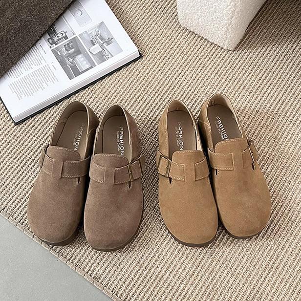 All-inclusive skirt, autumn and winter Doudou shoes, single shoes, one pedal, lazy shoes, Birkenstocks, flat bottom with women s 2024 new models 35
All-inclusive skirt, autumn and winter Doudou shoes, single shoes, one pedal, lazy shoes, Birkenstocks, flat bottom with women s 2024 new models 35