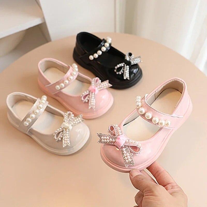 2024 New Children Princess Shoes Cute Pearl Bowknot Casual Shoes Newborn Leather Sandals for Girls Dance Performance Shoes Kids
2024 New Children Princess Shoes Cute Pearl Bowknot Casual Shoes Newborn Leather Sandals for Girls Dance Performance Shoes Kids