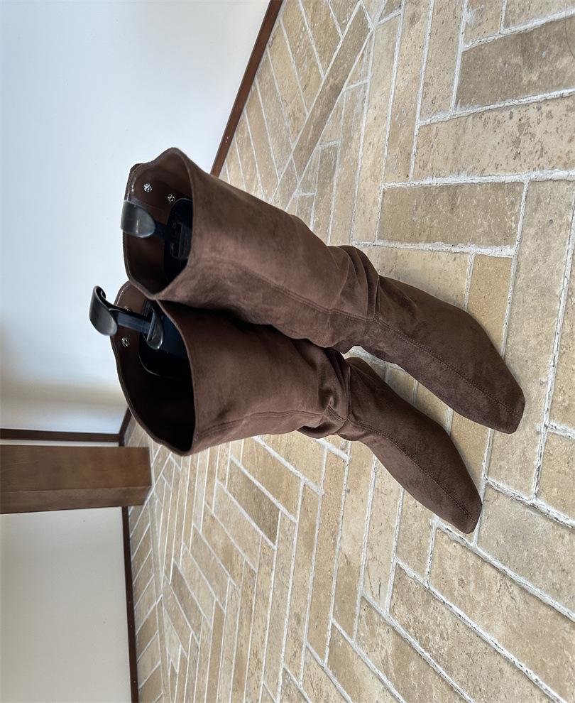 Pleated stacked boots women s 2025 autumn and winter new tall knight boots pointed thick heel rear buckle two wear long boots women s boots 39 темно-коричневого
Pleated stacked boots women s 2025 autumn and winter new tall knight boots pointed thick heel rear buckle two wear long boots women s boots 39 темно-коричневого