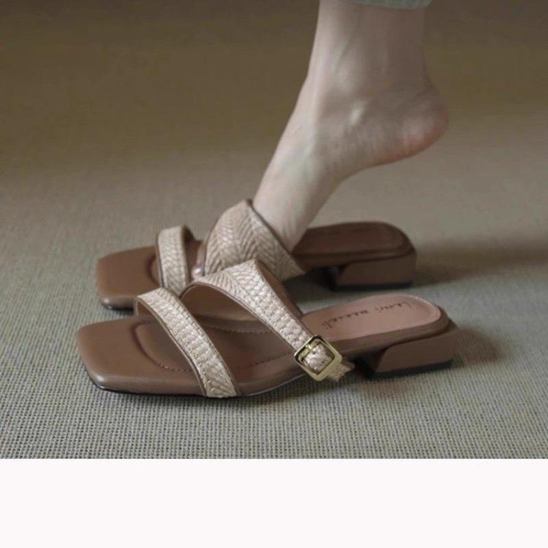 Fashion Woven Sandals and Slippers for Women 2025 New Holiday Style Square Head Mid-heel Outward Wear Flip-flops 40
Fashion Woven Sandals and Slippers for Women 2025 New Holiday Style Square Head Mid-heel Outward Wear Flip-flops 40