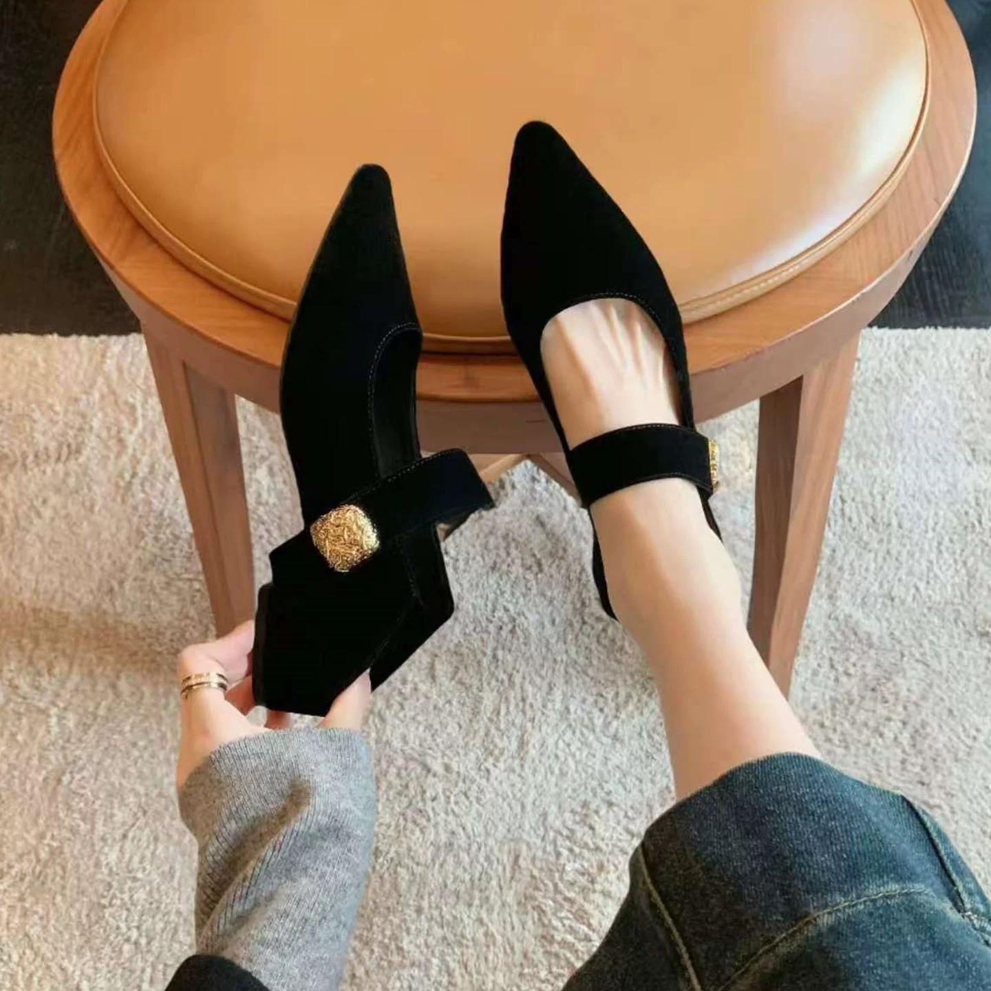 Niche design sense one word with metal pointed Mary Jane shoes women s early spring new temperament thick heel single shoes 40 чорний
Niche design sense one word with metal pointed Mary Jane shoes women s early spring new temperament thick heel single shoes 40 чорний