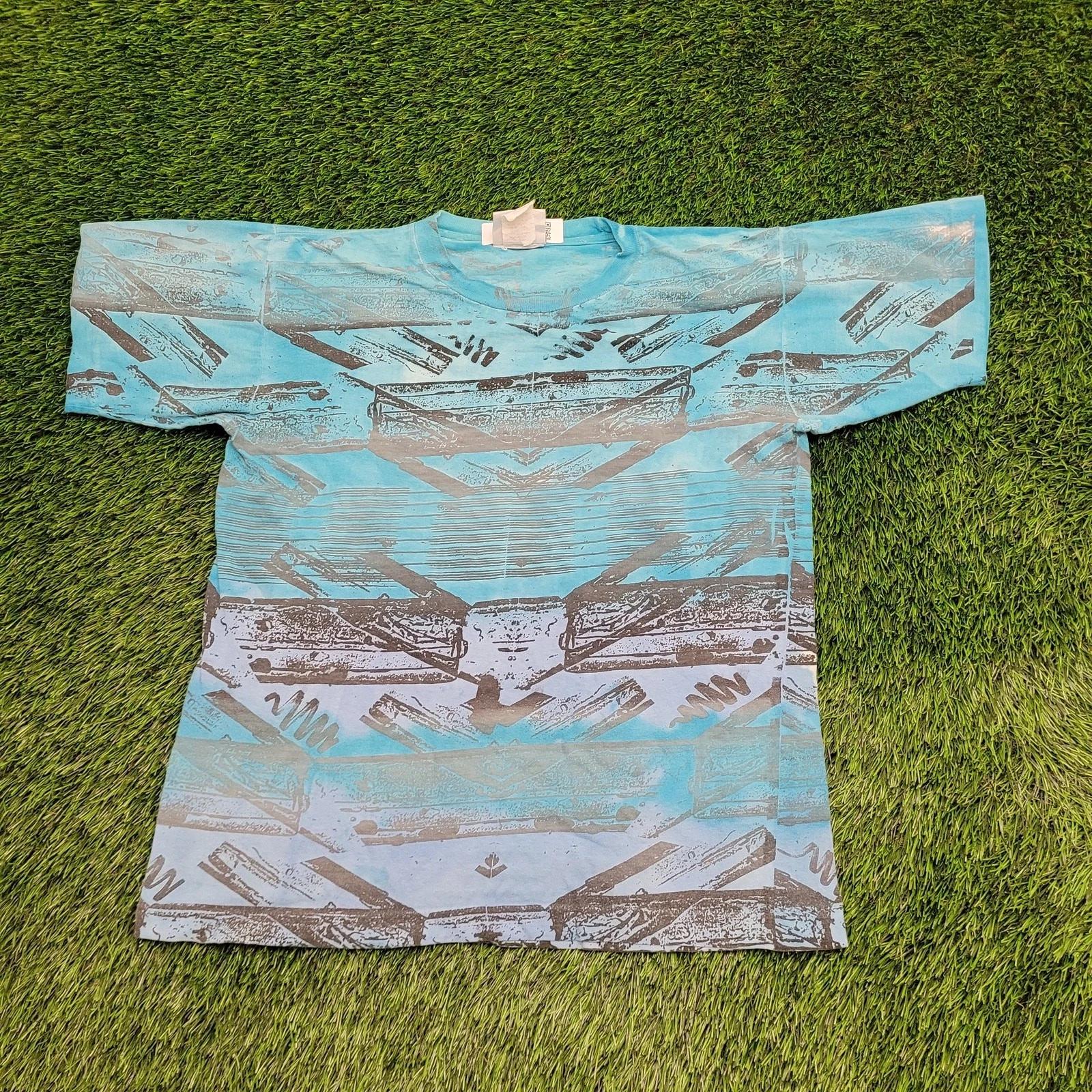 Vintage Y2K Ocean-Blue Cropped Shirt Medium 20x24 Blue Surfer 2XL
Vintage Y2K Ocean-Blue Cropped Shirt Medium 20x24 Blue Surfer 2XL