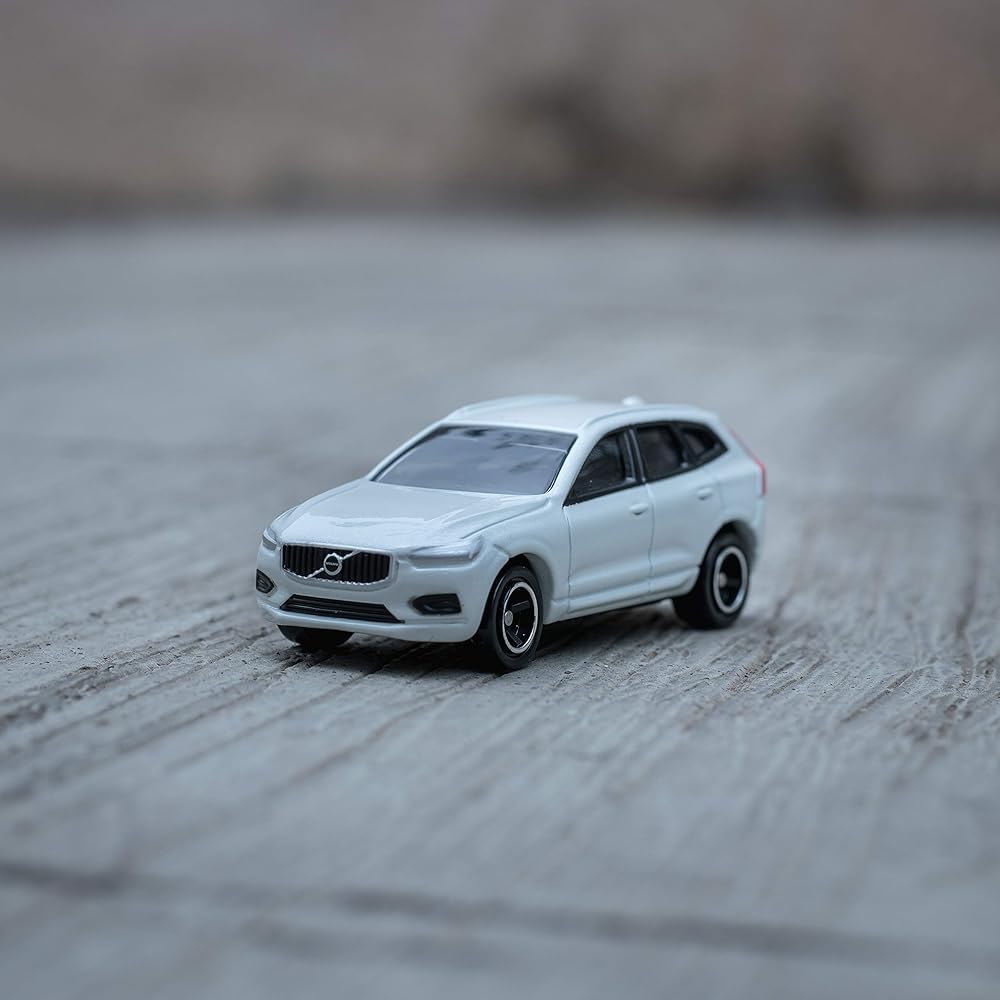 Takara Tomy Tomica No.22 Volvo XC60 Diecast Toy Car for Ages 3 and Up
Takara Tomy Tomica No.22 Volvo XC60 Diecast Toy Car for Ages 3 and Up