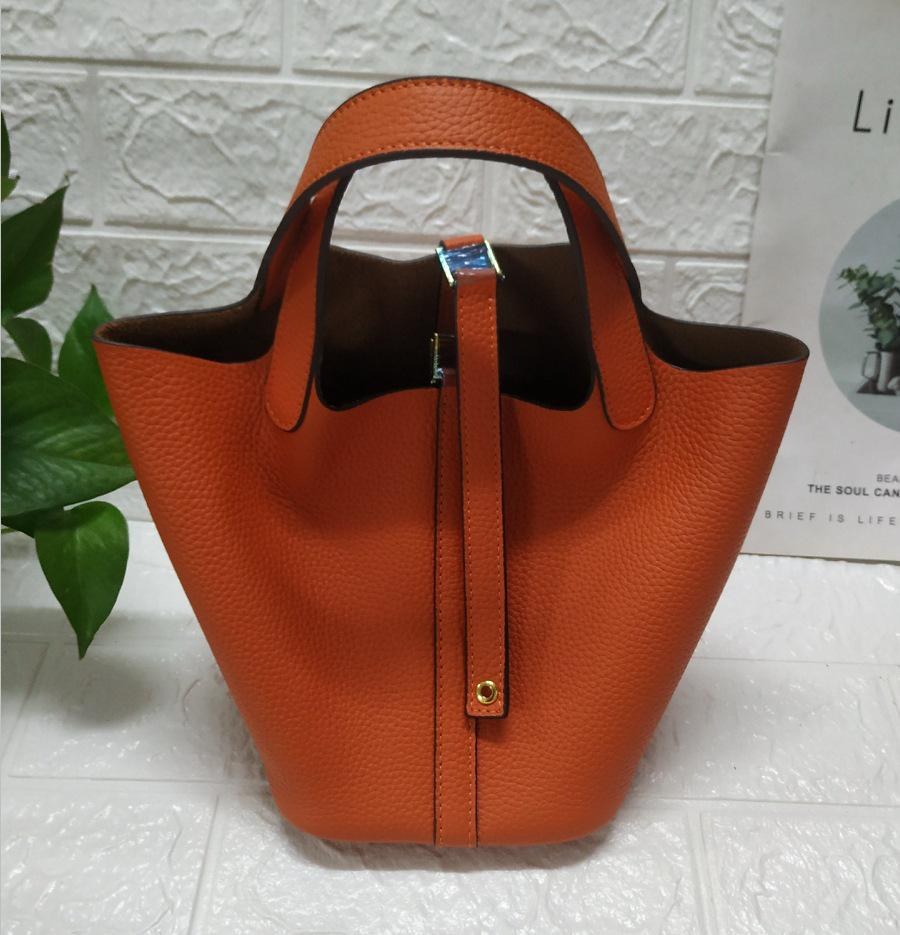 Жіноча сумка з натуральної шкіри 2024 р. - сумка великої ємності з натуральної шкіри 22cm
Жіноча сумка з натуральної шкіри 2024 р. - сумка великої ємності з натуральної шкіри 22cm