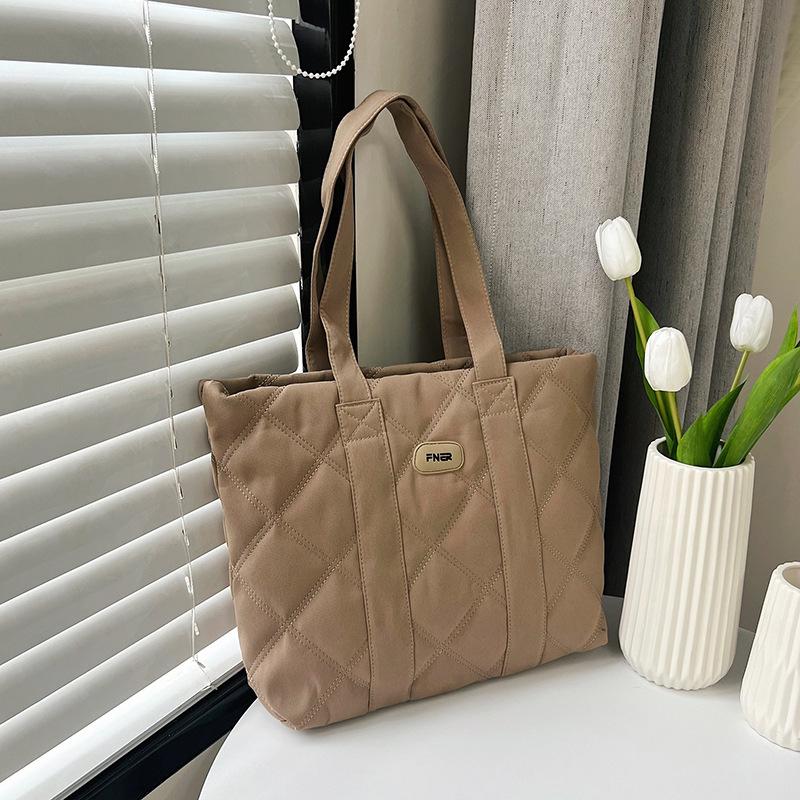 Мода Осень-Зима 2025 Линге Повседневная Мода Женская Сумка Большая Вместимость Сумка-Тоут Сумка для Поездок на Работу Сумка для Шопинга Сумка для Студентов хаки
Мода Осень-Зима 2025 Линге Повседневная Мода Женская Сумка Большая Вместимость Сумка-Тоут Сумка для Поездок на Работу Сумка для Шопинга Сумка для Студентов хаки