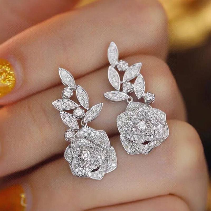 Huitan Romantic Flower Design Dangle Earrings for Women Copper Color Luxury Trendy Wedding Party Female Accessories New Zircon as picture
Huitan Romantic Flower Design Dangle Earrings for Women Copper Color Luxury Trendy Wedding Party Female Accessories New Zircon as picture
