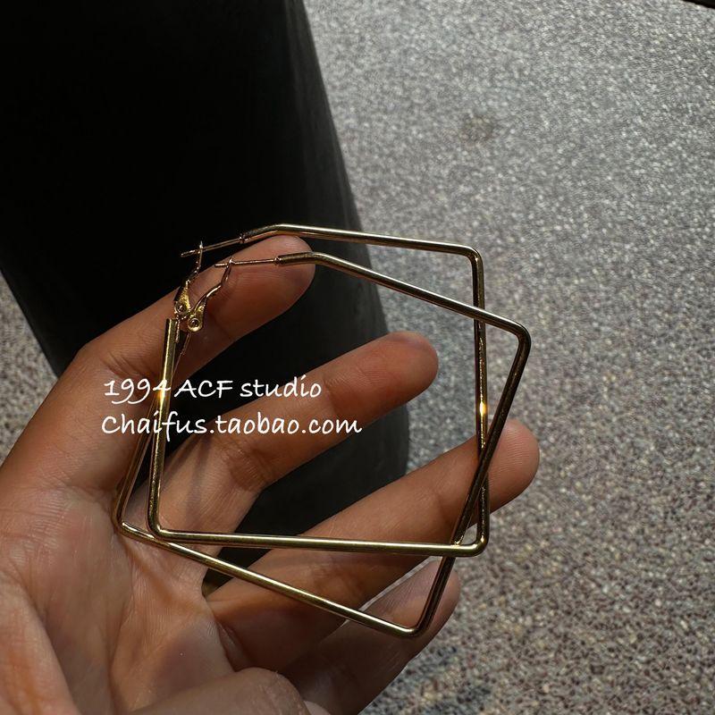 Chai Fu Studio/E121 Fashion Minimalist Hip Hop Geometric Square Ear Studs Easiest for Match Retro Punk Exaggerated Earrings Gold Pair
Chai Fu Studio/E121 Fashion Minimalist Hip Hop Geometric Square Ear Studs Easiest for Match Retro Punk Exaggerated Earrings Gold Pair