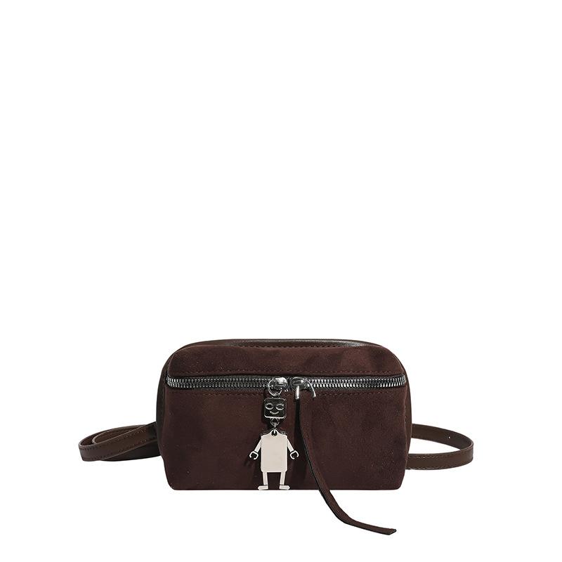 New women s bag niche design matte texture small square bag women s bag simple fashion trend shoulder bag
New women s bag niche design matte texture small square bag women s bag simple fashion trend shoulder bag