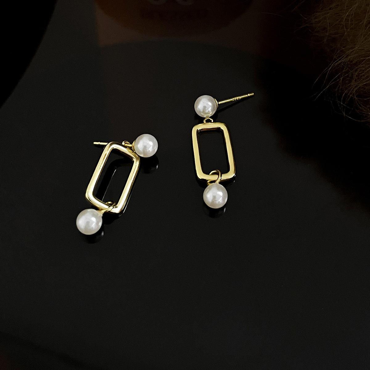 Съемная квадратная подвеска с жемчужиной, серьги-гвоздики, серебряные игольчатые украшения, модные, изысканные, простые и высококачественные украшения для ушей, для женщин 925 silver needles
Съемная квадратная подвеска с жемчужиной, серьги-гвоздики, серебряные игольчатые украшения, модные, изысканные, простые и высококачественные украшения для ушей, для женщин 925 silver needles