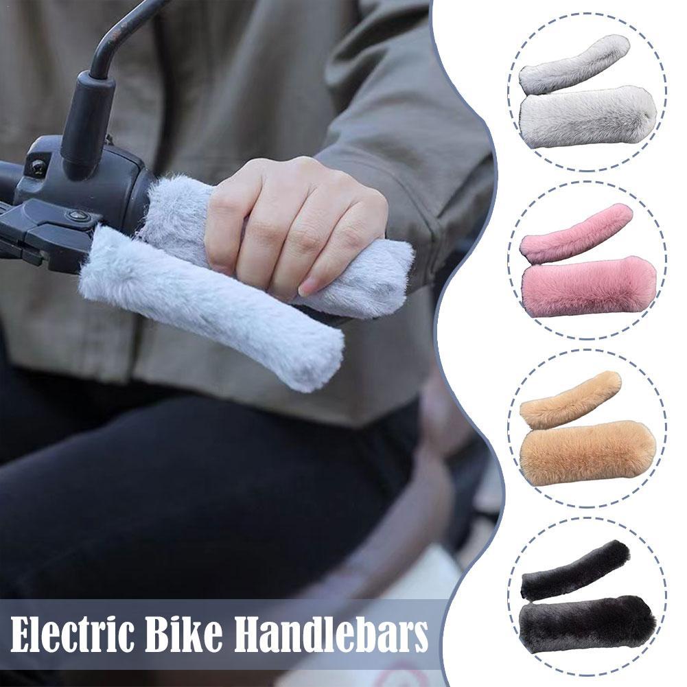 12cm 1 Set Winter Motorcycle Cold Warm Handle Sleeve Thickened Plush Soft Breathable Electric Bike Brake Grip Protective Sleeve темно серый
12cm 1 Set Winter Motorcycle Cold Warm Handle Sleeve Thickened Plush Soft Breathable Electric Bike Brake Grip Protective Sleeve темно серый