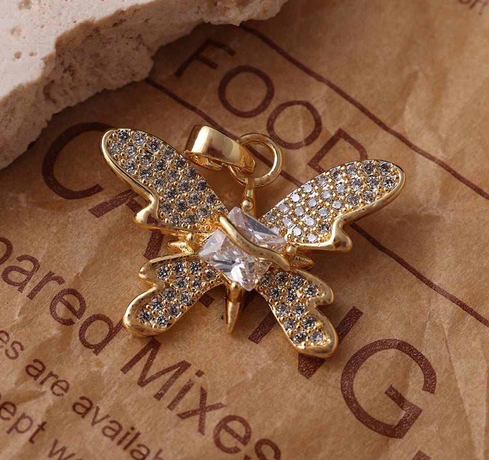 Korean-Style Bling Butterfly Pendant, 18K Gold/Silver Plated with Micro-Set Zirconia
Korean-Style Bling Butterfly Pendant, 18K Gold/Silver Plated with Micro-Set Zirconia