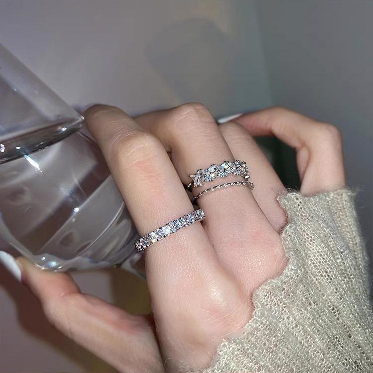 Double-Layer Zircon Metal Open Ring: Korean-Inspired, Simple, Versatile, and Stylish Design
Double-Layer Zircon Metal Open Ring: Korean-Inspired, Simple, Versatile, and Stylish Design
