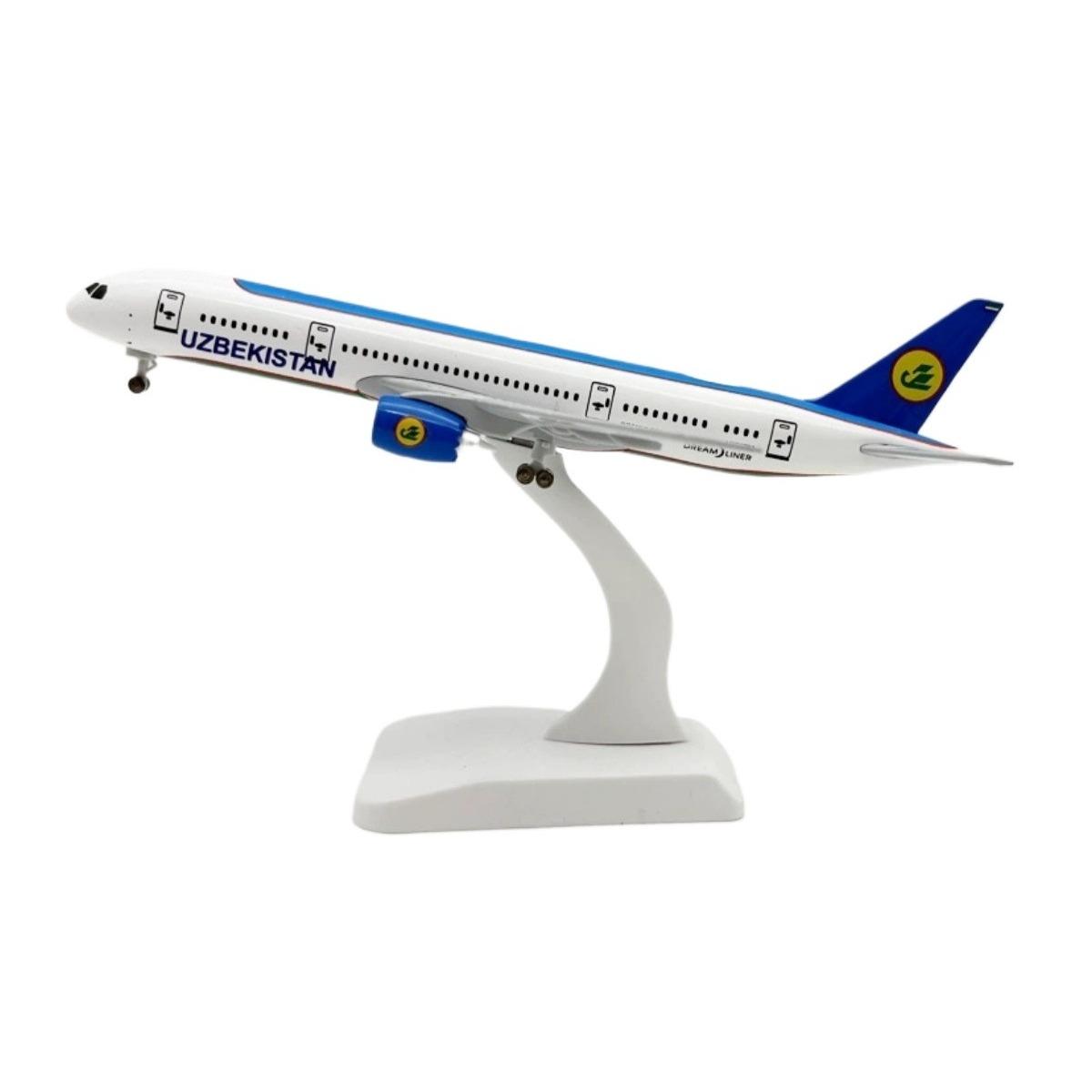 1/400 20CM Alloy Airplane Model Uzbekistan Airways B787 Replica Simulation Aircraft Children Educational Toys Collection Gift
1/400 20CM Alloy Airplane Model Uzbekistan Airways B787 Replica Simulation Aircraft Children Educational Toys Collection Gift