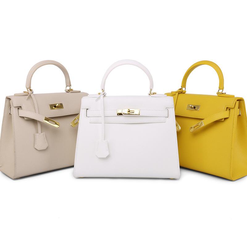 Новая кожаная сумка с рисунком ладоней Epsom Platinum Lock Bag Кожаная женская ручная сумка на одно плечо с диагональной перекладиной через плечо 20x8x14cm аэро
Новая кожаная сумка с рисунком ладоней Epsom Platinum Lock Bag Кожаная женская ручная сумка на одно плечо с диагональной перекладиной через плечо 20x8x14cm аэро