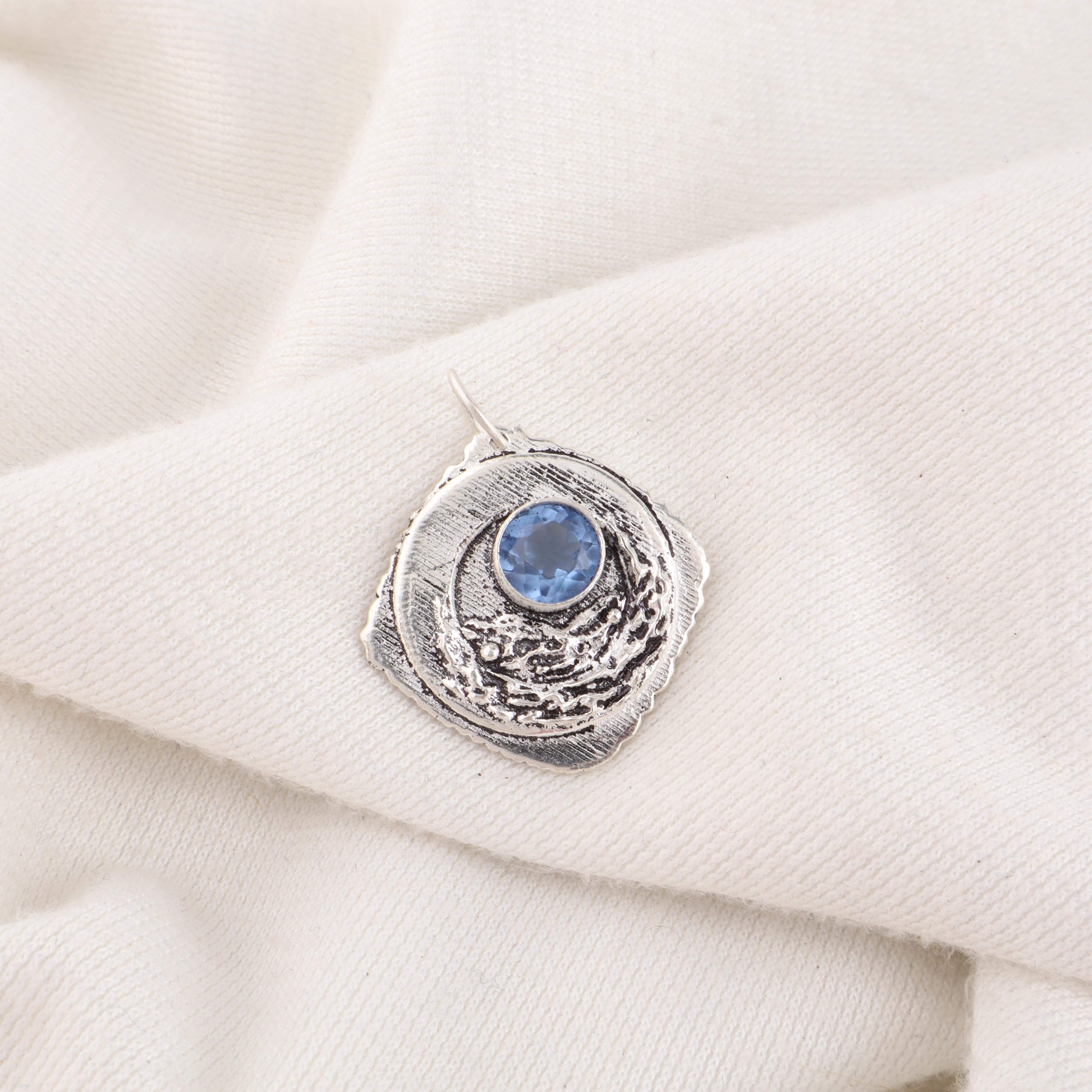 Tanzanite Handmade Gemstone Pendant, 925 Solid Sterling Silver Pendant Antique Jewelry, Pendant For Engagement Gift 1.03 Inches синій
Tanzanite Handmade Gemstone Pendant, 925 Solid Sterling Silver Pendant Antique Jewelry, Pendant For Engagement Gift 1.03 Inches синій