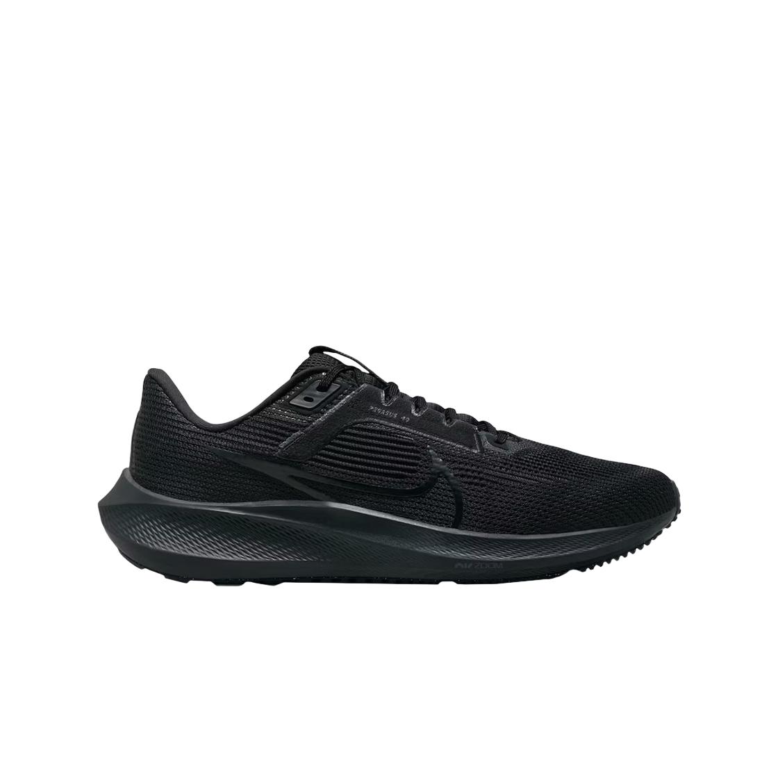 Мужские кроссовки Nike Air Zoom Pegasus 40 черные антрацитовые DV3853-002 
Мужские кроссовки Nike Air Zoom Pegasus 40 черные антрацитовые DV3853-002