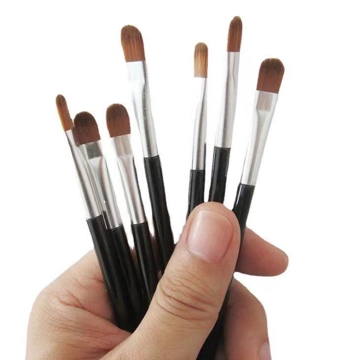 Mini Heart Flat Head Eyeshadow & Lip Brush
Mini Heart Flat Head Eyeshadow & Lip Brush