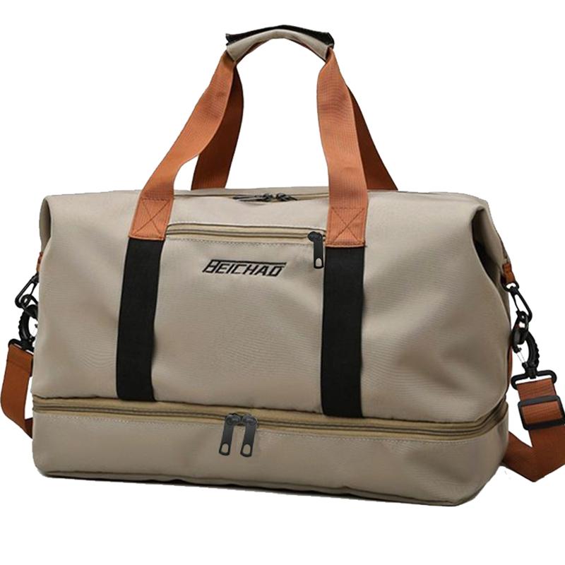 Neutral color bag - perfect for hanging in a suitcase for business trips or commuting. A stylish and simple handbag.
Neutral color bag - perfect for hanging in a suitcase for business trips or commuting. A stylish and simple handbag.