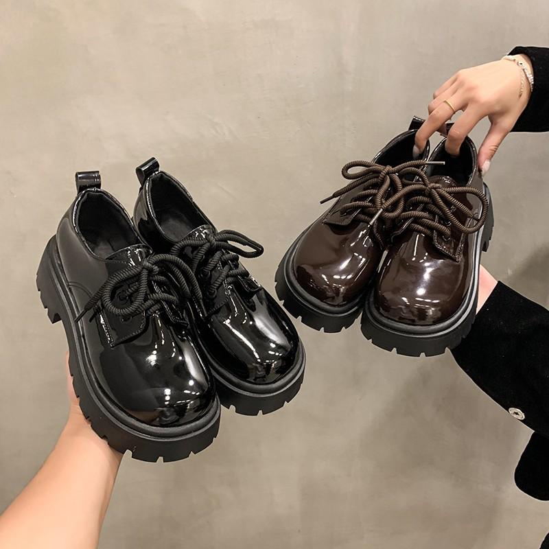 Round head retro British small leather shoes women s 2024 autumn new lace-up loafers college style muffin platform shoes 40 чорний
Round head retro British small leather shoes women s 2024 autumn new lace-up loafers college style muffin platform shoes 40 чорний