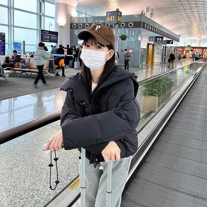 2024 Новая мода короткие парки женские зимние куртки с капюшоном пальто парки теплая зимняя одежда с хлопковой подкладкой женская одежда ветрозащитная верхняя одежда XL
2024 Новая мода короткие парки женские зимние куртки с капюшоном пальто парки теплая зимняя одежда с хлопковой подкладкой женская одежда ветрозащитная верхняя одежда XL